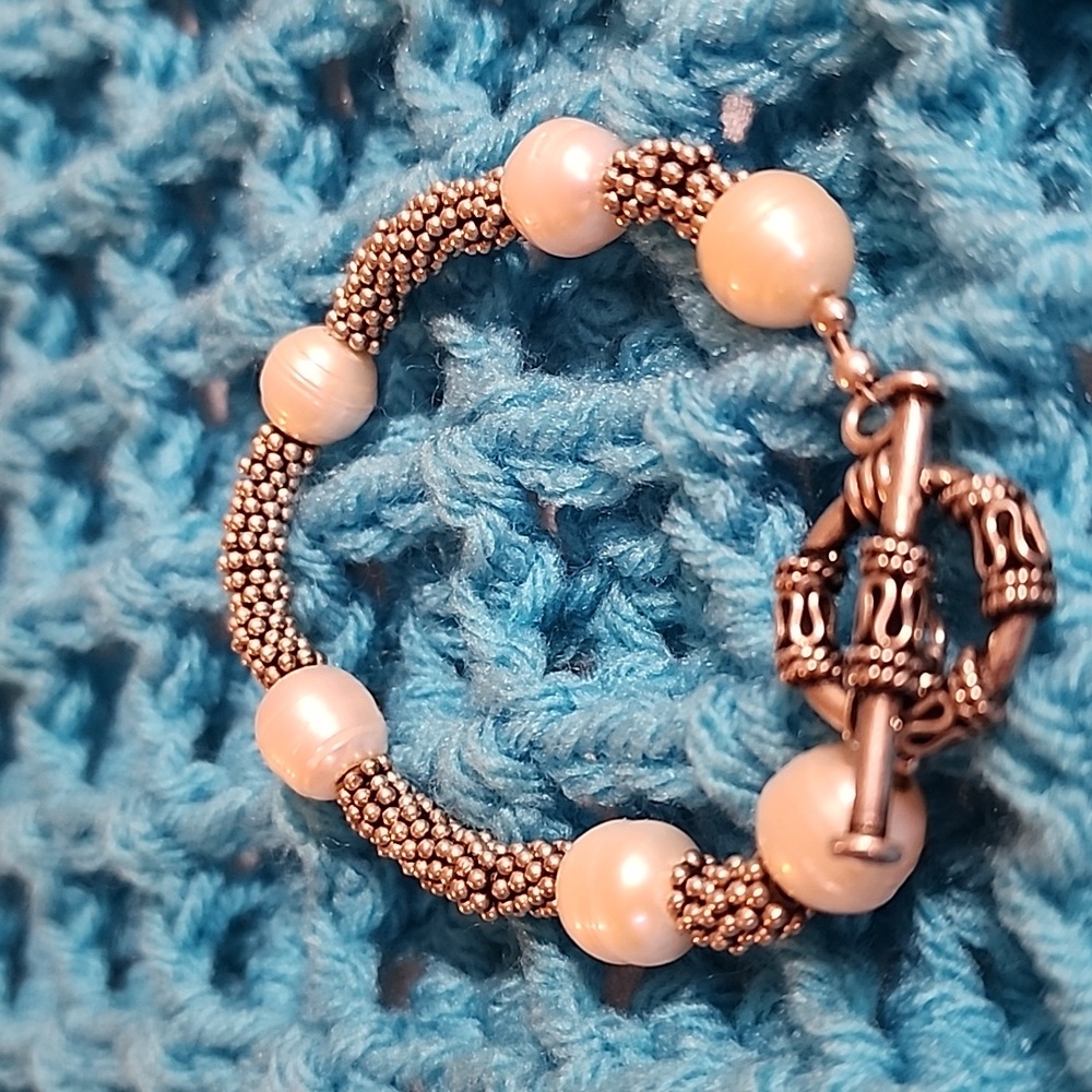 Sterling Silver Pearl Bracelet w/caviar beads